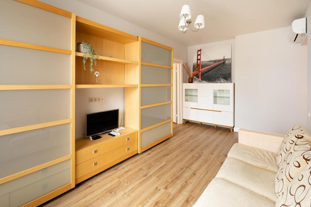 Cozy 2 Bedroom Apartment In Riga Centre Экстерьер фото